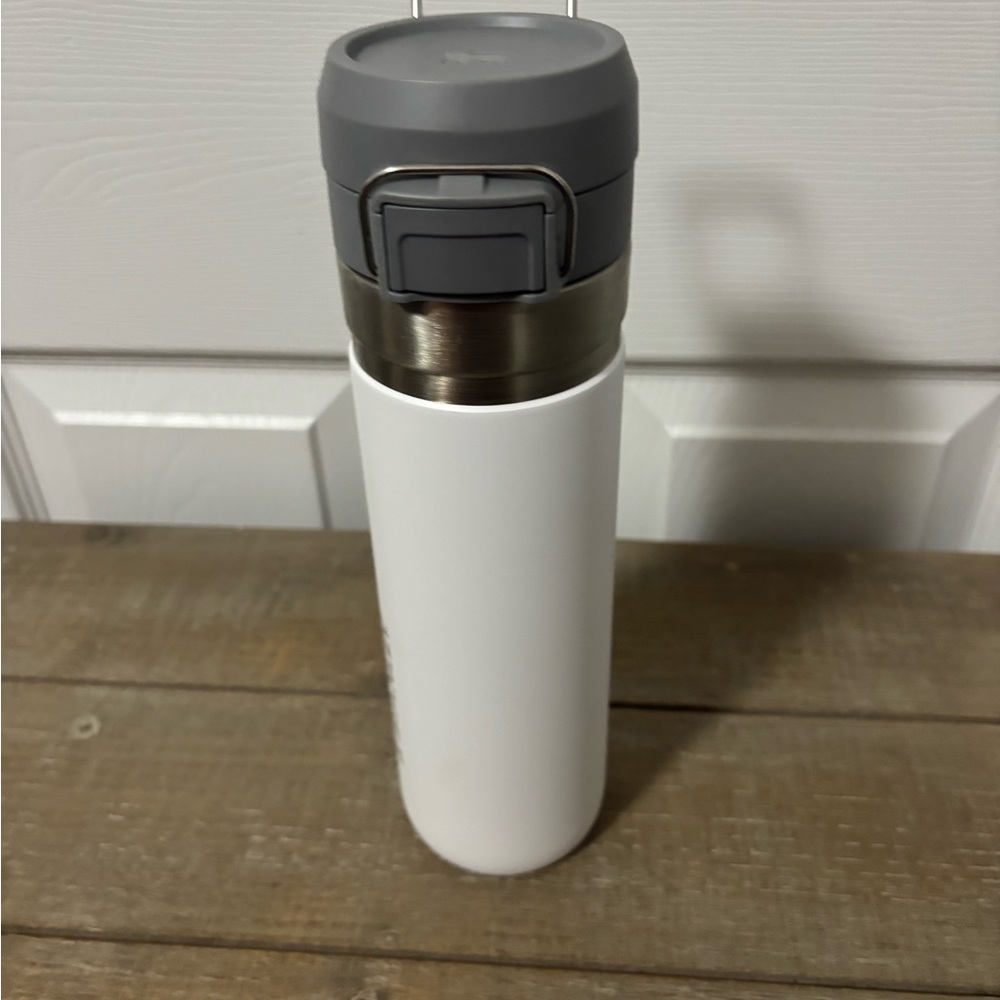 Stanley White and Gray Vacuum Tumbler with Carry Loop - Picture 2 of 4